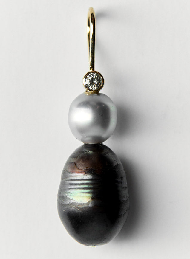 Black Peacock Pearl Pendant, 14k gold