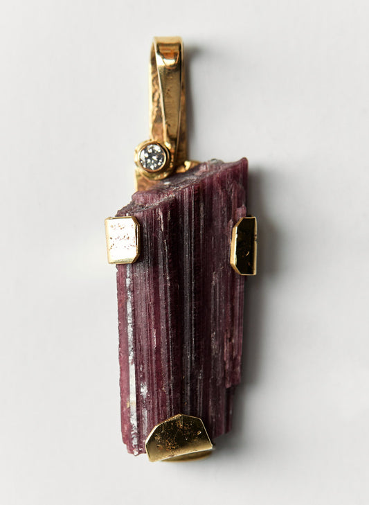 Rubellite Pendant, 14k gold 