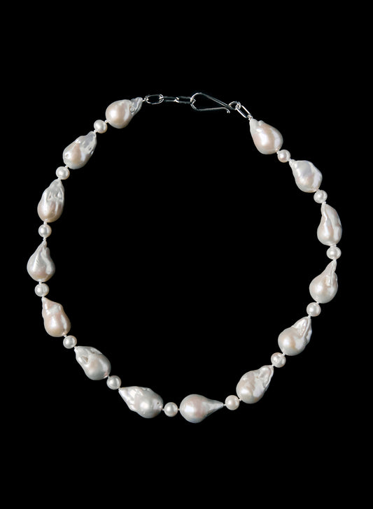 Baroque Pearl Necklace

